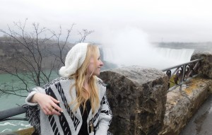 struckblog niagara falls canada fashion notations clothing ny collection elbow sleeve poncho fringe poncho niagara falls fashion blog canadian blogger